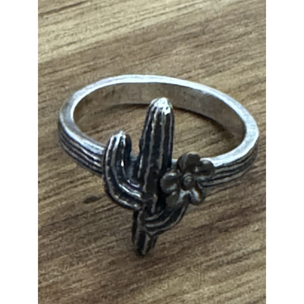 James Avery RETIRED Sterling Silver and Bronze Cactus Blossom Ring Size 5.5